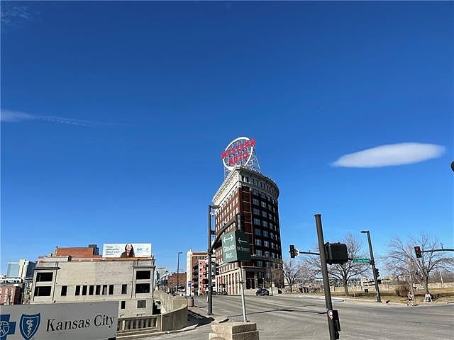 1st image of 2107 Grand Blvd APT 307