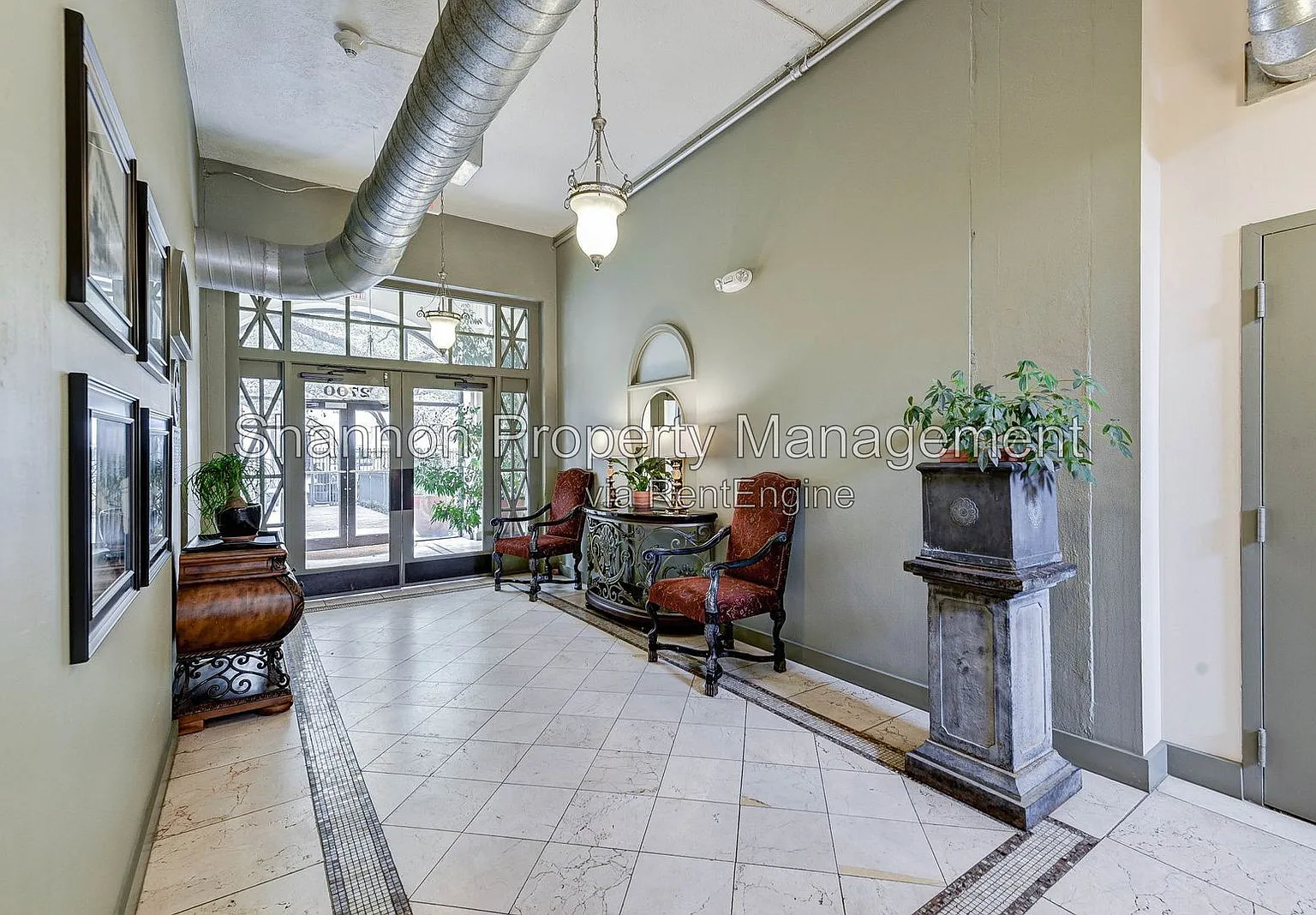 1 bed, 1.0 bath, 1157 sqft, $2,300 — Photo 2