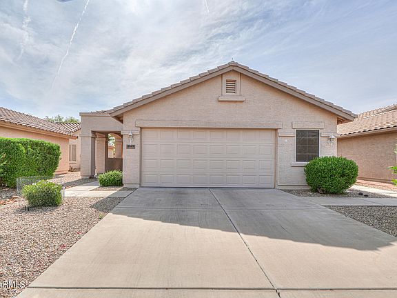 4th image of 2429 E VALENCIA Drive