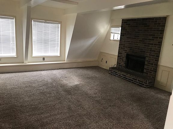 105B Myra Living Room-view from dining