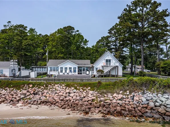 13 Leming Ave, Reedville, VA 22539