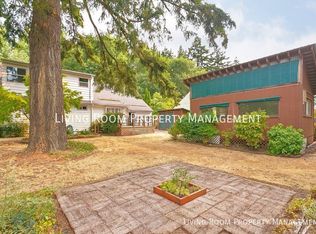 8822 NE Hancock St, Portland, OR