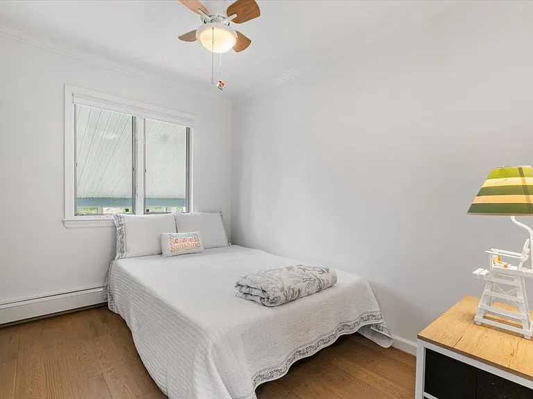 35 Washington Heights Ave — Photo 14
