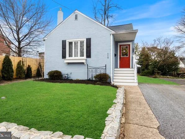 119 Maple Rd, Wallingford, PA 19086