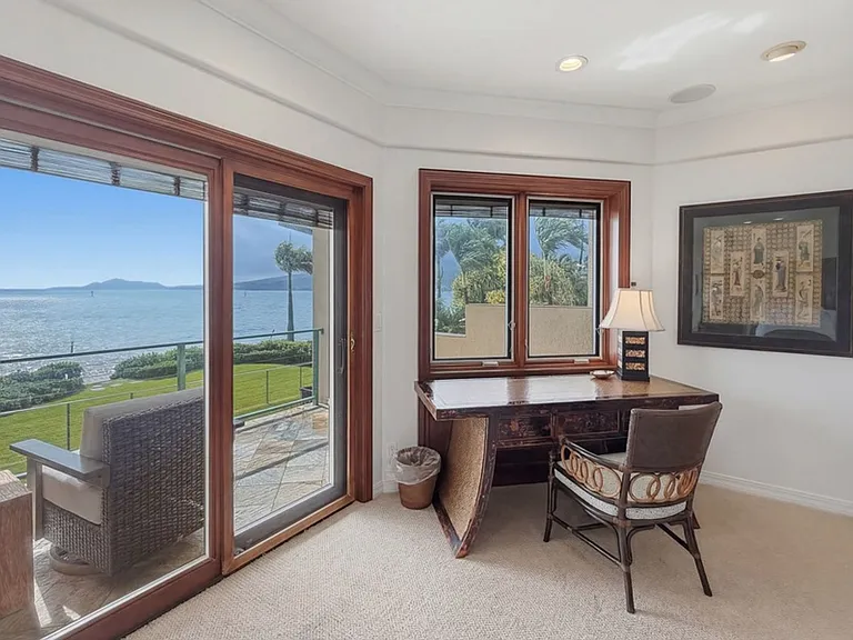 221 Portlock Rd — Photo 21