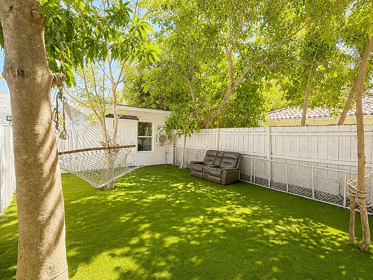 712 Nottingham Blvd #1 — Photo 11