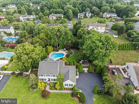 3rd image of 94 Tindall Rd