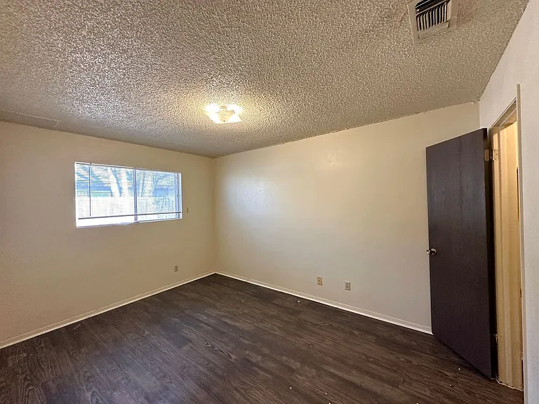 2104 N WS Young Dr — Photo 10