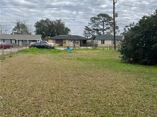 1308 Silver Lilly Ln, Marrero, LA 70072