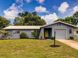 2164 Pine Ridge Dr, Clearwater, FL 33763