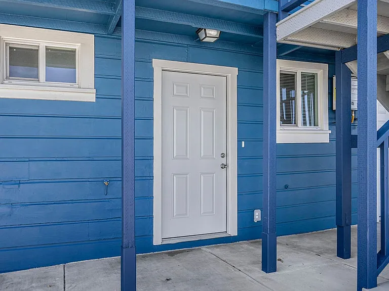 765 Taylor Ave #A — Photo 2