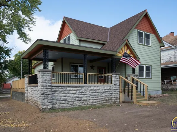 415 Wisconsin Ave, Holton, KS 66436