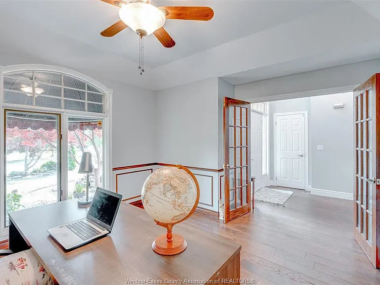 824 Lake Trail Dr — Photo 3