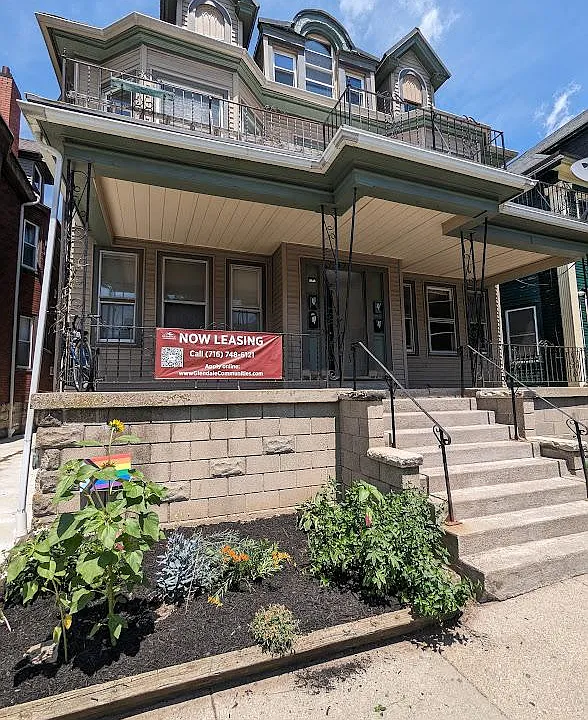 576 Potomac Ave #3