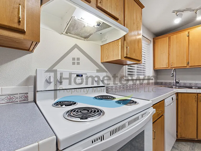 5425 E Grove Ave — Photo 15