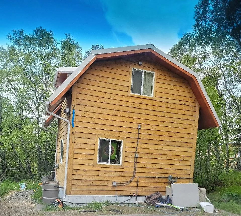 Charming 1-Bedroom Cabin in Homer, Alaska — Photo 1