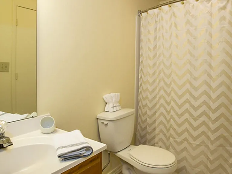 Eagle Landing Apartment Homes — Photo 28