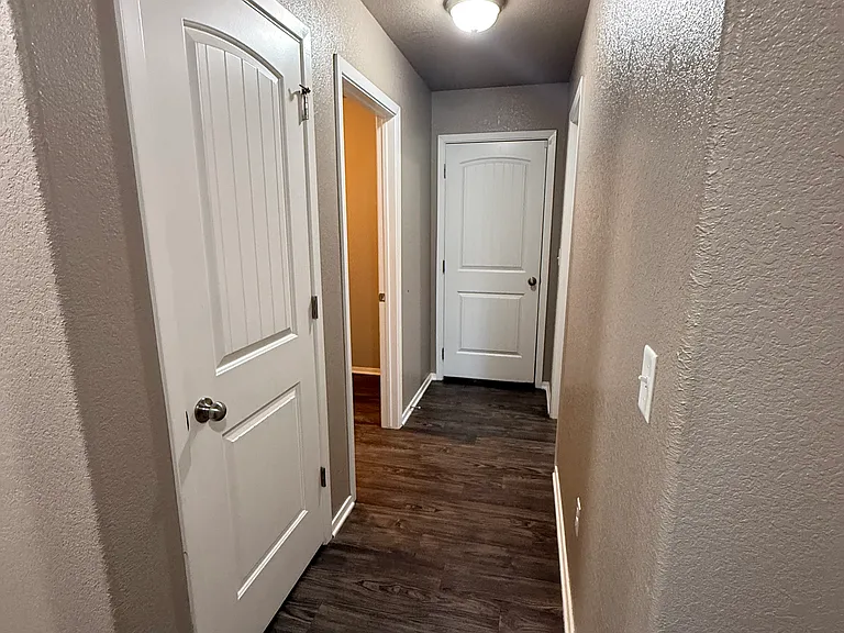 2909 N 14th Pl — Photo 3
