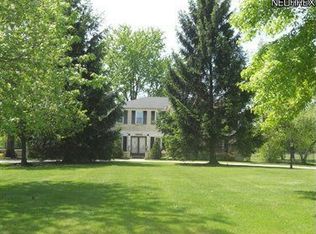 34550 Dorchester Rd, Gates Mills, OH 44040