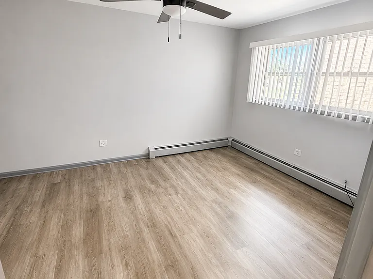 7043 S East End Ave #2A — Photo 17