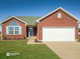 353 Lakes Of Dogwood Blvd, Shepherdsville, KY 40165