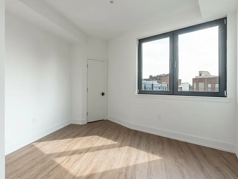 1519 Ridge Ave #502 — Photo 18