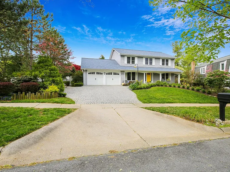 1755 Glastonberry Rd — Photo 4