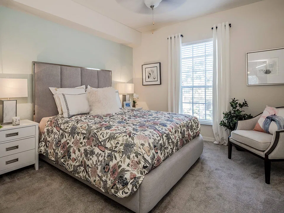Daylight on one wall, and floor space left for more than just the bed.