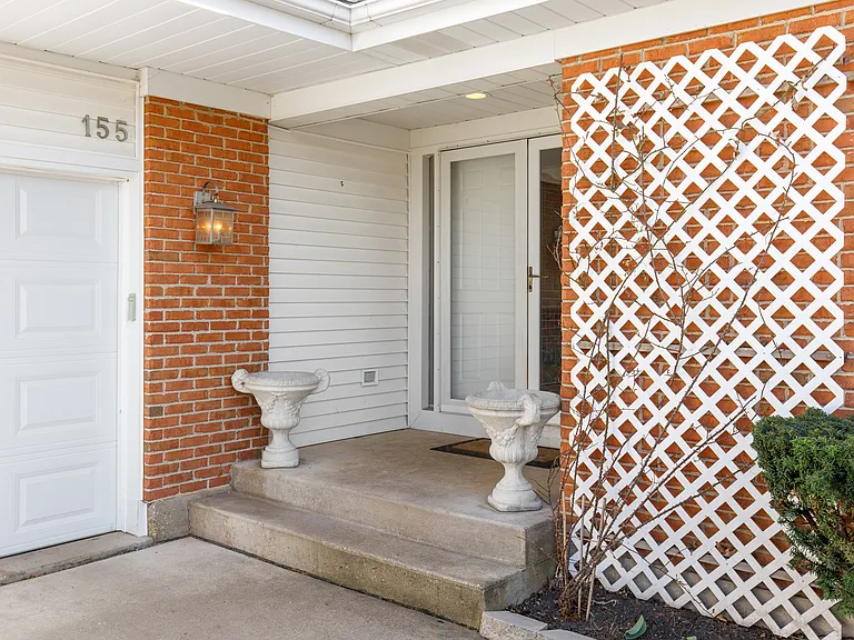 155 Chapel Oaks Dr — Photo 4
