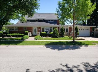400 S Albert St, Mount Prospect, IL 60056