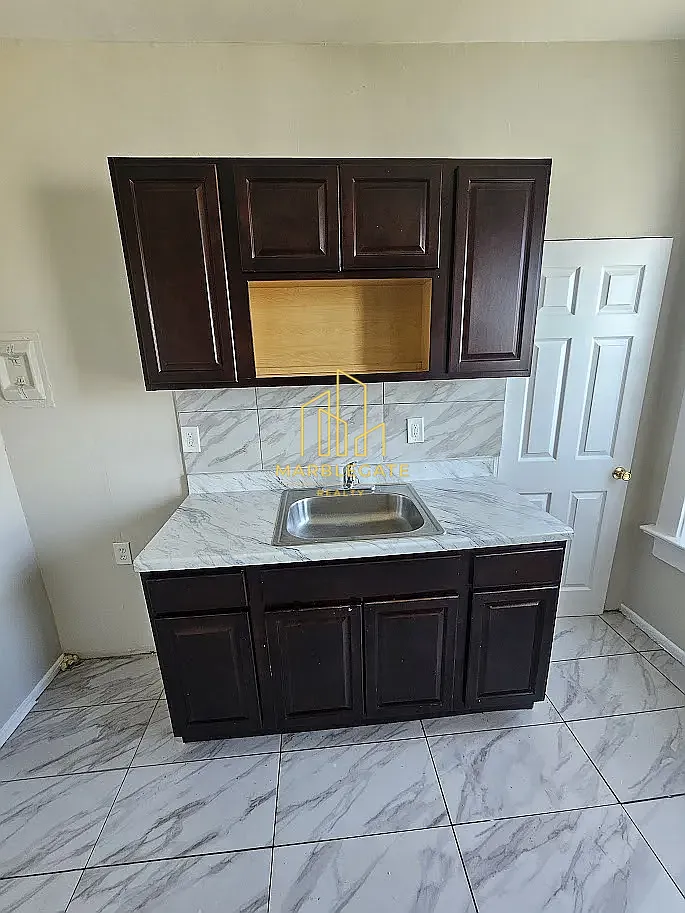 Building Photo - 220 Roseville Ave #4111
