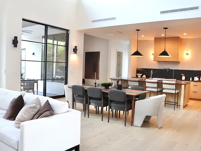 6102 Forest Hills Dr — Photo 10