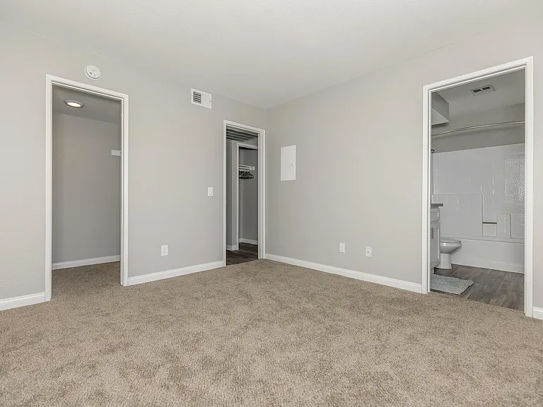 Smoketree Apartments — Photo 47