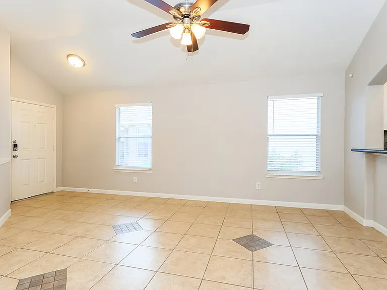 3426 Owl Crossing Ln — Photo 12