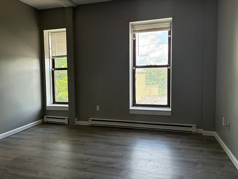 348 Main St #323 — Photo 5