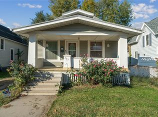 702 8th St SW, Cedar Rapids, IA 52404