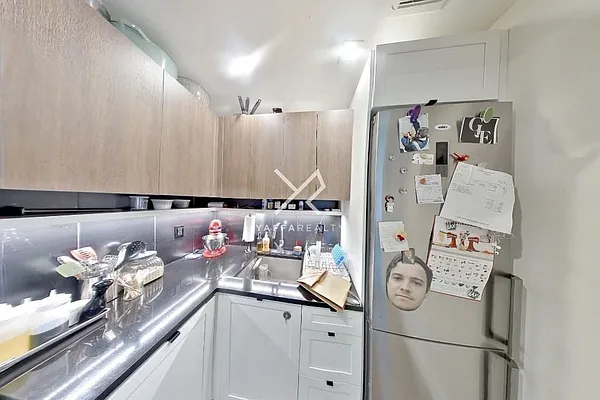 Rented by Zee Management LLC | media 28