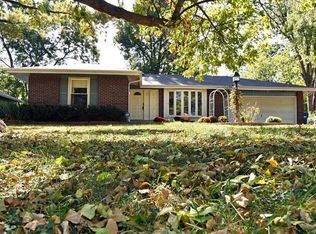 12414 Bernie Ln, Maryland Heights, MO 63043
