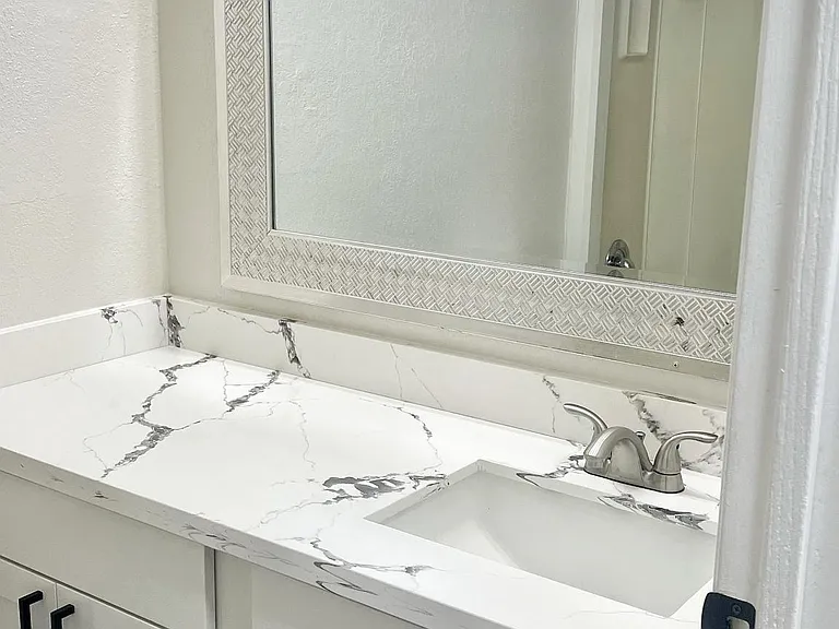 Master Bath (Full)