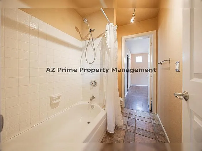 1650 N Ventura Ln — Photo 23