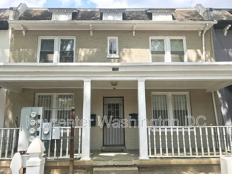 1700 W Virginia Ave NE #3 — Photo 1