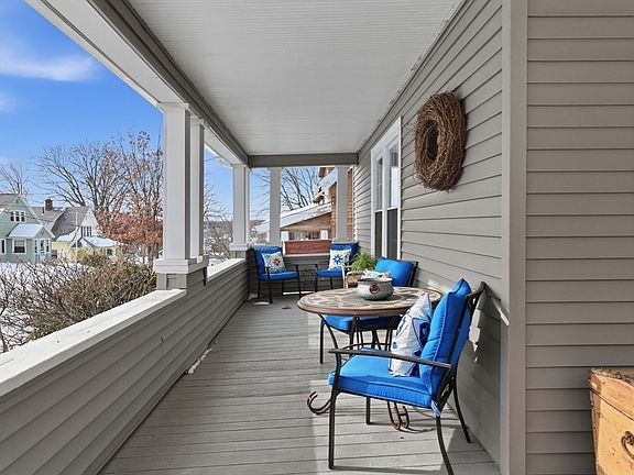 3rd image of 183 King Philip Rd