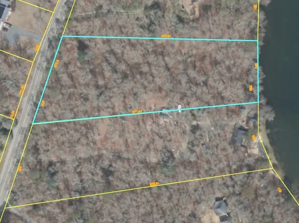 167 Hooppole Rd, Mashpee, MA 02649