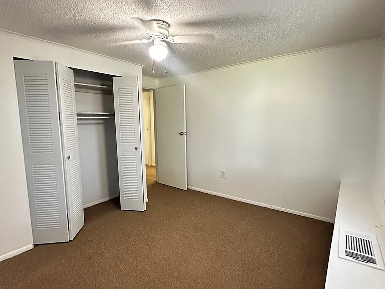 Oakland Hills — Photo 33
