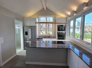 218 Old Fall River Rd #1W, Swansea, MA 02777