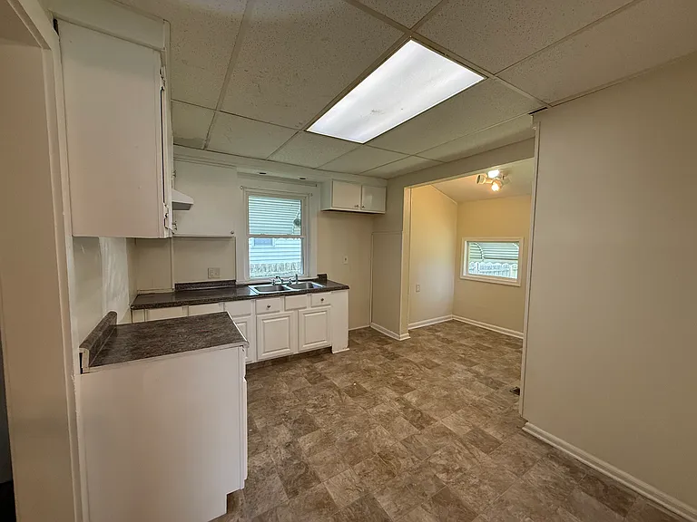 404 Noah Ave — Photo 9
