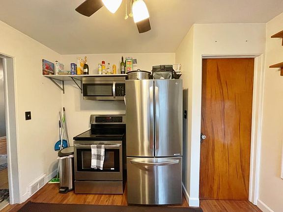 3rd image of 3415 Pine St.