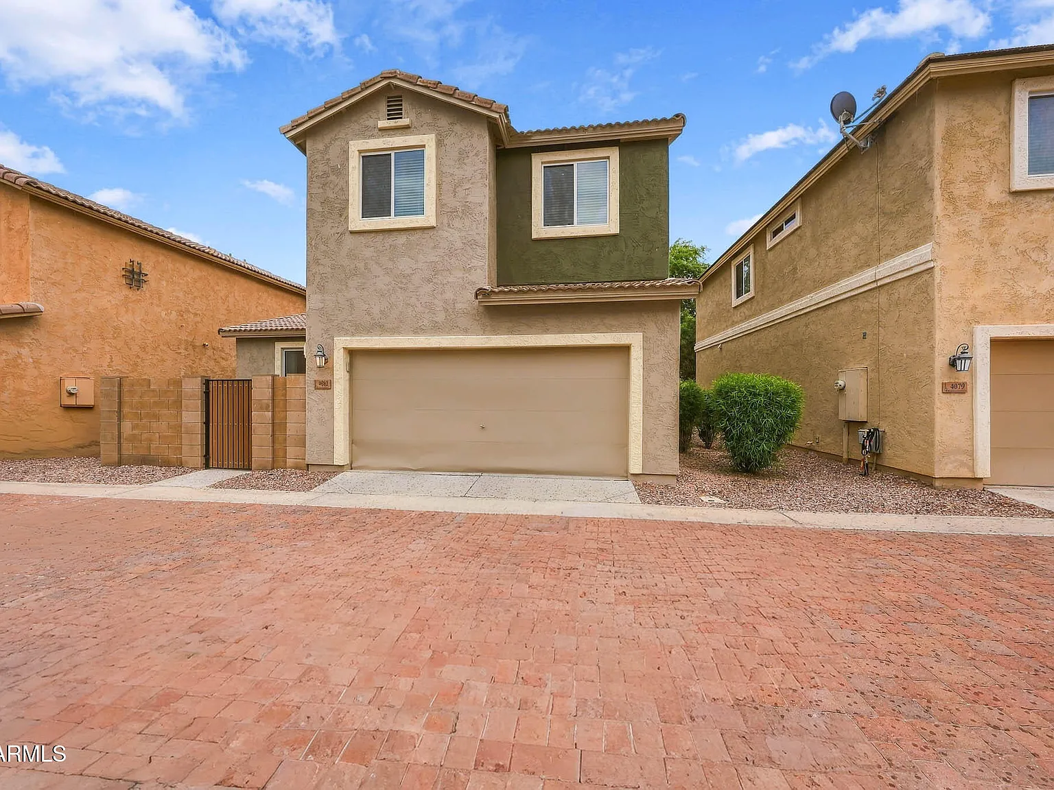 3 bed, 2.5 bath, 1418 sqft, $2,150 — Photo 2