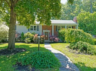 1210 Godfrey Ln, Niskayuna, NY 12309