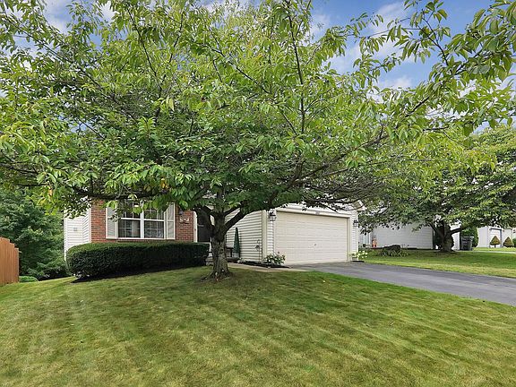 2nd image of 1887 Queens Meadow Ln